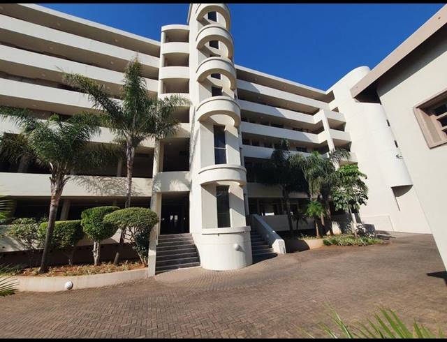 3 BEDROOM APARTMENT FOR SALE IN MARGATE BEACH
